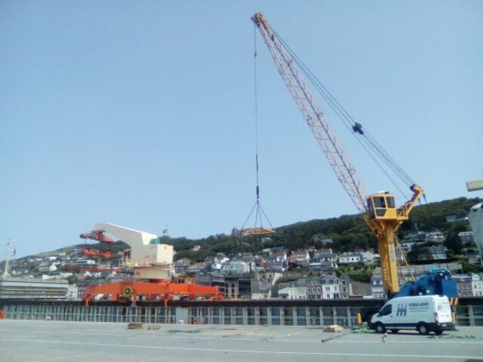 Intervention Hydraulique grue portuaire
