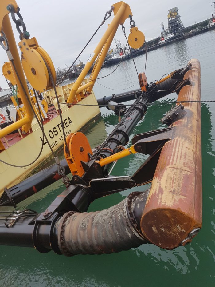 Intervention naval sur L'OSTREA