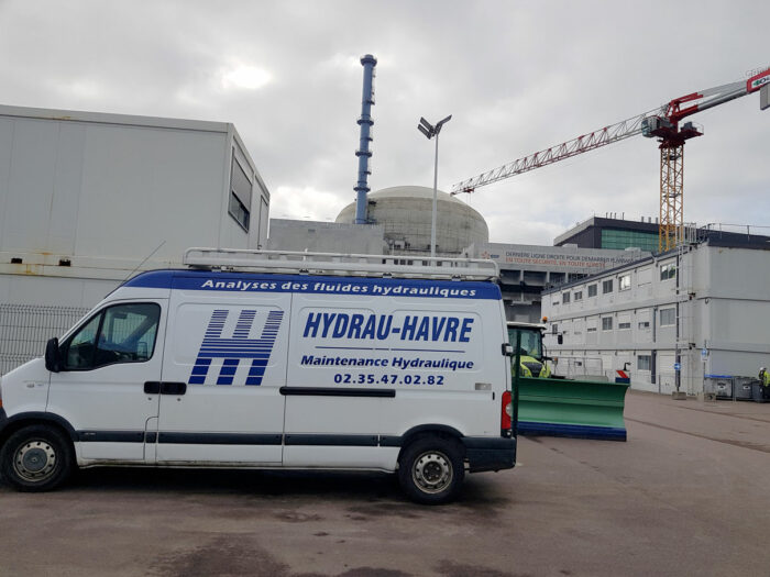 Nos-equipes-s-adaptent-à-tout-!-(meme-site-nucleaire)